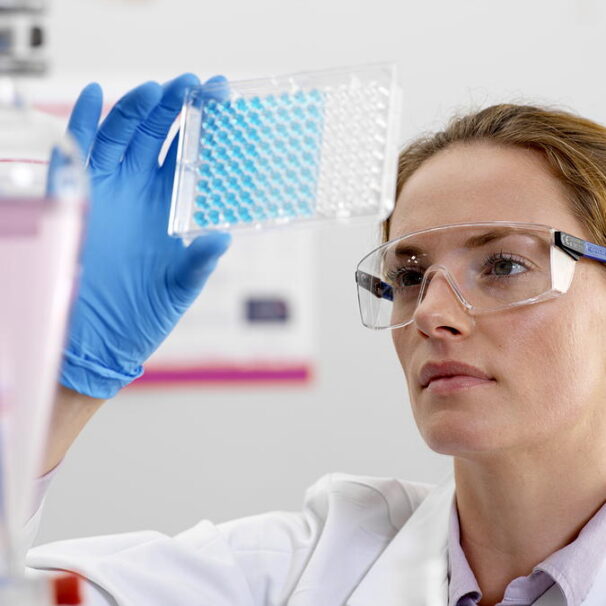 immunologist