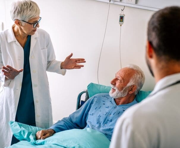 palliative-care-team-with-patient